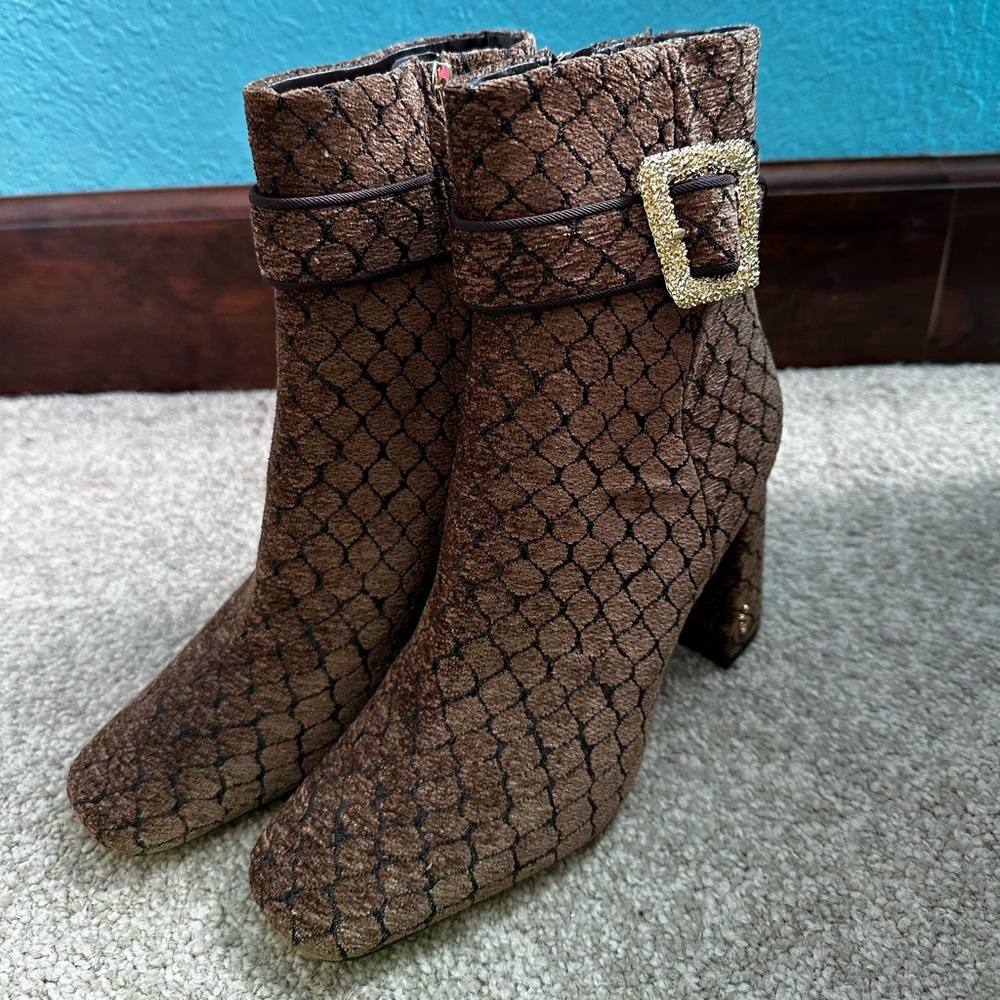 Sam Edelman Woman’s Corinne Boot, Brown Chenille
